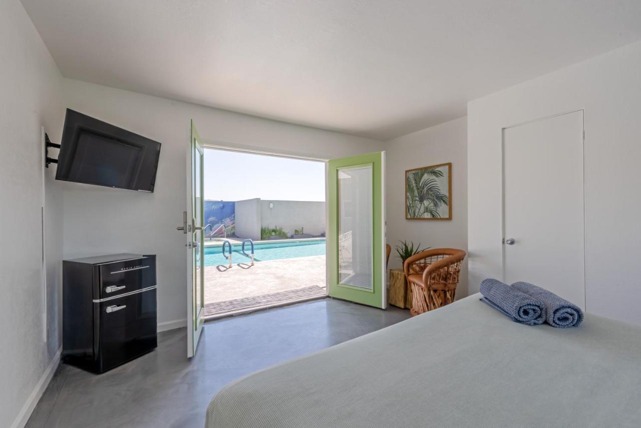 Desert Hot Springs Inn Εξωτερικό φωτογραφία